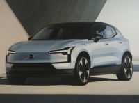 Volvo EX90 e XC90 prova su strada, consumi e prestazioni