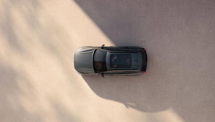 Volvo XC60 si rinnova: il nuovo restyling punta in alto - Foto 11 di 28