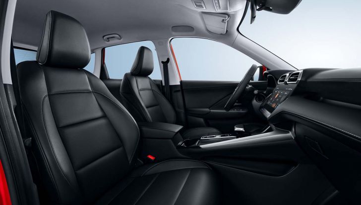 MG ZS: caratteristiche tecniche, autonomia e prezzi del SUV britannico - Foto 11 di 19