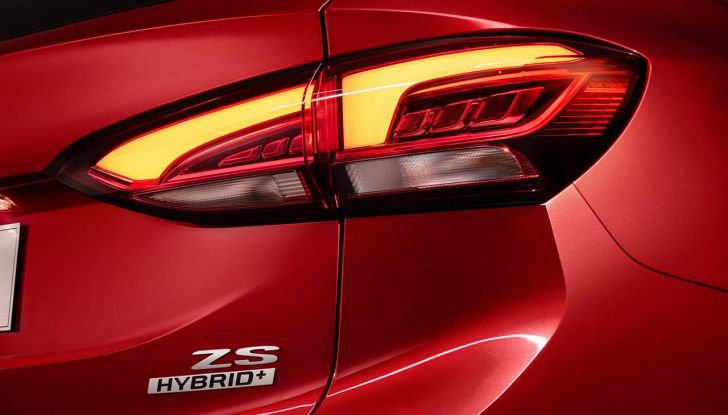 MG ZS: caratteristiche tecniche, autonomia e prezzi del SUV britannico - Foto 16 di 19