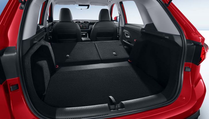 MG ZS: caratteristiche tecniche, autonomia e prezzi del SUV britannico - Foto 18 di 19