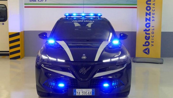 Alfa Romeo Junior in divisa: da city car a veicolo delle forze dell’ordine - Foto 36 di 36