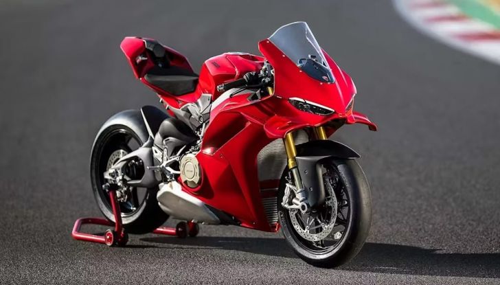 Ducati Panigale V4 S 2025 ancora più esclusiva e performante grazie agli allestimenti Carbon e Carbon Pro - Foto 7 di 8
