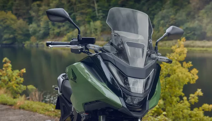 Honda NC750X 2025, prezzo ribassato di 700 euro - Foto 7 di 8
