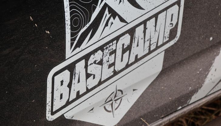 Isuzu D-Max Basecamp: fuoristrada senza limiti con il pick-up che diventa un rifugio - Foto 7 di 26