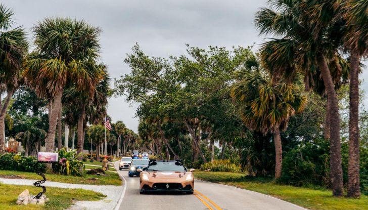 Maserati MC20 infrange il muro dei 318 km/h senza pilota a bordo grazie all’IA - Foto 11 di 17
