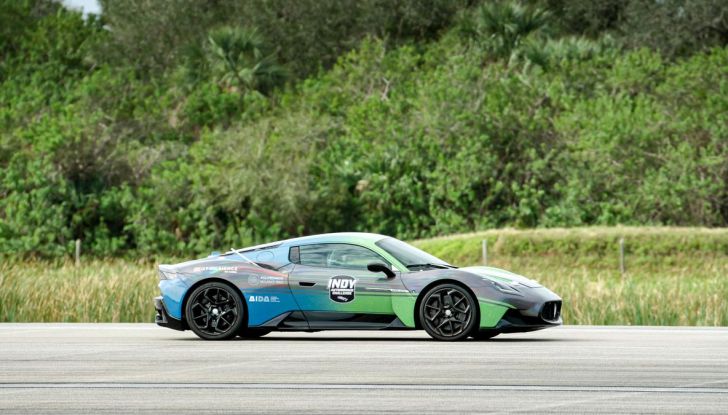 Maserati MC20 a guida autonoma