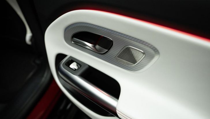 Mercedes CLA 2026: debutta la nuova generazione sia ibrida che elettrica - Foto 32 di 62