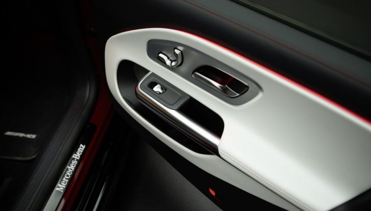 Mercedes CLA 2026: debutta la nuova generazione sia ibrida che elettrica - Foto 30 di 62