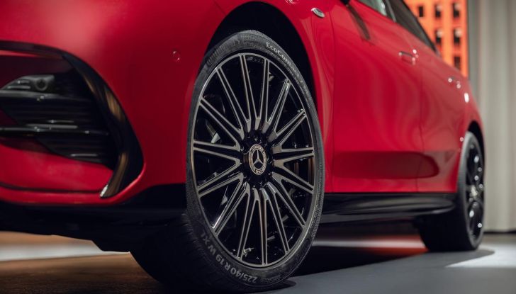 Mercedes CLA 2026: debutta la nuova generazione sia ibrida che elettrica - Foto 21 di 62