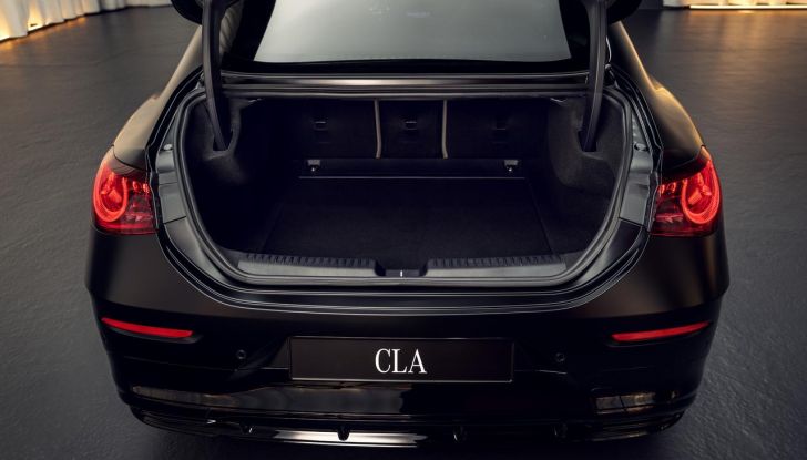 Mercedes CLA 2026: debutta la nuova generazione sia ibrida che elettrica - Foto 48 di 62