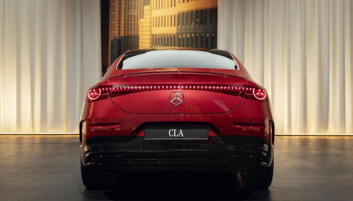 Mercedes CLA 2026: debutta la nuova generazione sia ibrida che elettrica - Foto 11 di 62