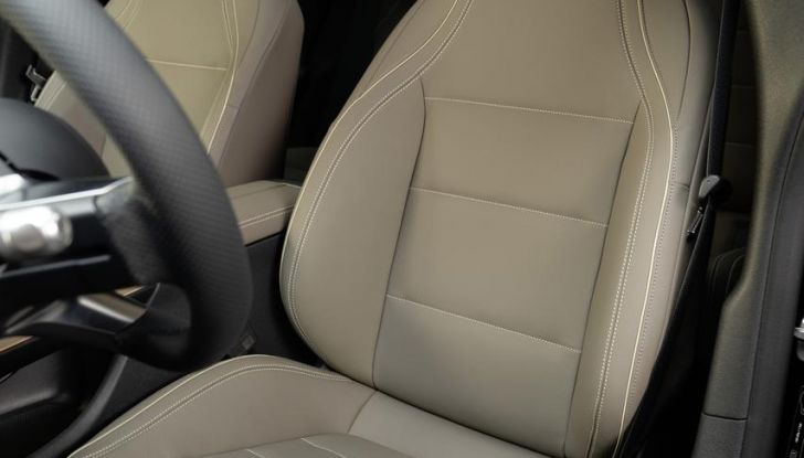 Mercedes CLA 2026: debutta la nuova generazione sia ibrida che elettrica - Foto 58 di 62