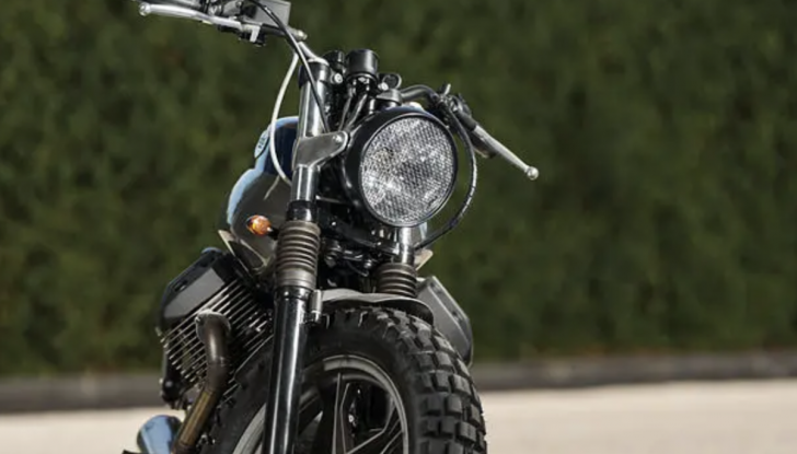 Moto Guzzi V7 Stone: la special scrambler firmata CRD - Foto 2 di 6