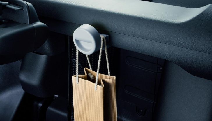 Opel Rocks si rinnova: piccola fuori, grande dentro e con stile da vendere - Foto 13 di 14