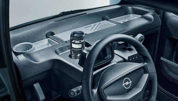 Opel Rocks si rinnova: piccola fuori, grande dentro e con stile da vendere - Foto 10 di 14