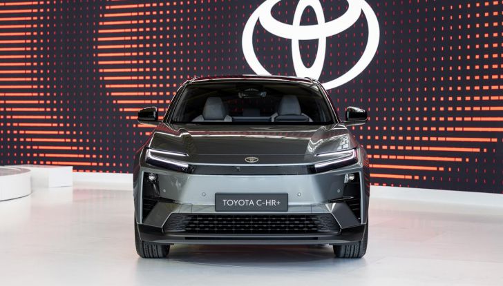 Toyota C-HR+: debutta il nuovo SUV coupé a zero emissioni - Foto 18 di 19
