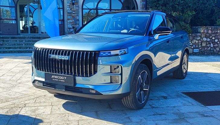 Jaecoo 7 Super Hybrid: prova su strada, autonomia e prezzi del SUV ibrido plug-in - Foto 9 di 28