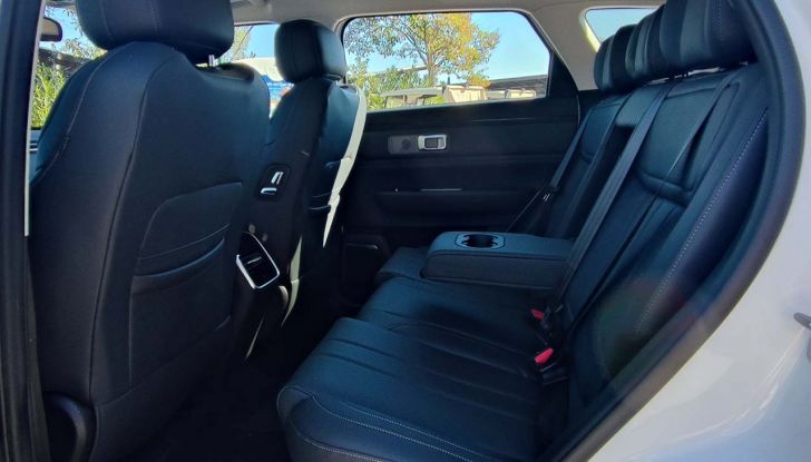 Jaecoo 7 Super Hybrid: prova su strada, autonomia e prezzi del SUV ibrido plug-in - Foto 23 di 28