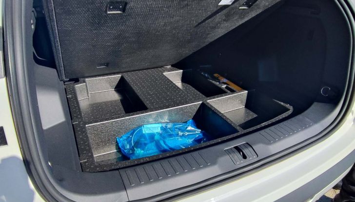 Jaecoo 7 Super Hybrid: prova su strada, autonomia e prezzi del SUV ibrido plug-in - Foto 26 di 28