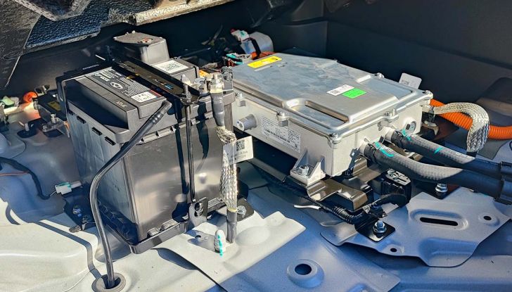 Jaecoo 7 Super Hybrid: prova su strada, autonomia e prezzi del SUV ibrido plug-in - Foto 27 di 28