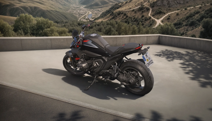 BMW R 1300 R 2025: più potente, tecnologica e aggressiva che mai - Foto 2 di 9