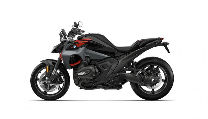 BMW R 1300 R 2025: più potente, tecnologica e aggressiva che mai - Foto 7 di 9