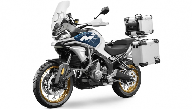 CFmoto 700MT ADV, l’avventura su due ruote senza spendere troppo - Foto 1 di 11