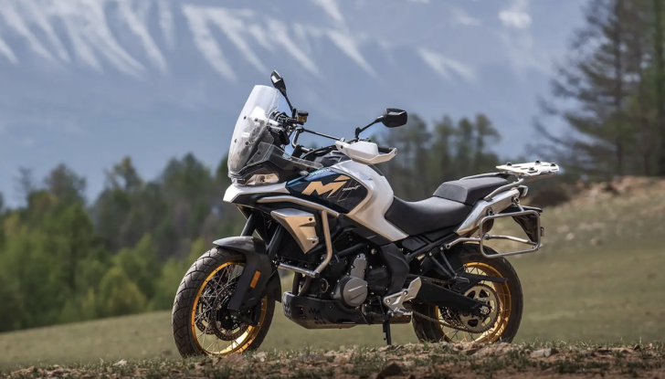 CFmoto 700MT ADV, l’avventura su due ruote senza spendere troppo - Foto 5 di 11