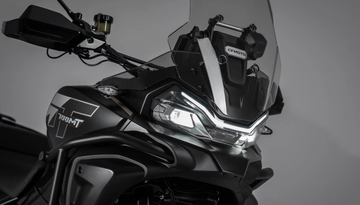 CFmoto 700MT ADV, l’avventura su due ruote senza spendere troppo - Foto 8 di 11