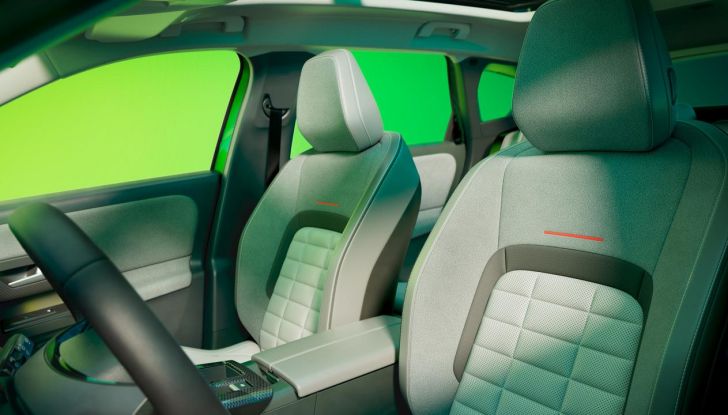 Citroën C5 Aircross 2026: più potenza, spazio e digitalizzazione - Foto 10 di 76