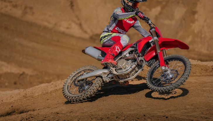 Ducati Desmo450 MX: la prima moto da cross della Casa di Borgo Panigale - Foto 4 di 8