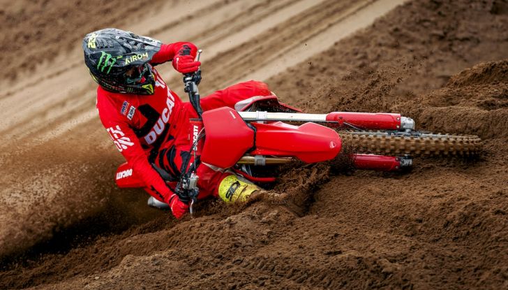 Ducati Desmo450 MX: la prima moto da cross della Casa di Borgo Panigale - Foto 8 di 8