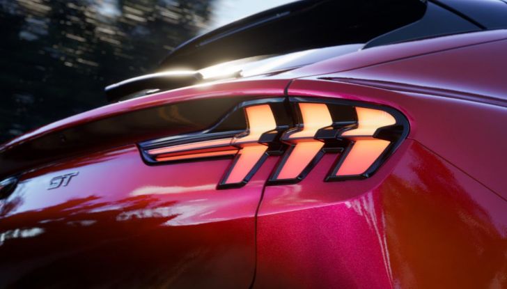 Ford Mustang Mach-E 2025: più efficiente, più pratica - Foto 11 di 15