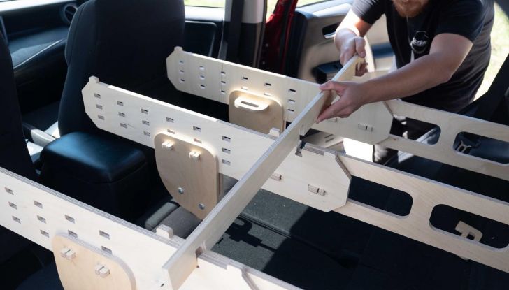 Da SUV a mini-camper: il kit modulare di VanLab che trasforma il tuo veicolo in 3 ore - Foto 18 di 26