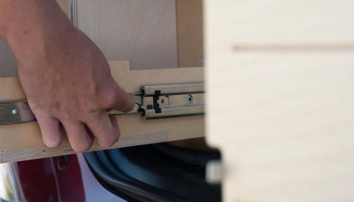 Da SUV a mini-camper: il kit modulare di VanLab che trasforma il tuo veicolo in 3 ore - Foto 14 di 26