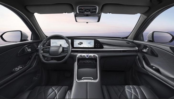 Omoda 9: prezzi di listino del SUV ibrido con consumi da city car - Foto 12 di 34