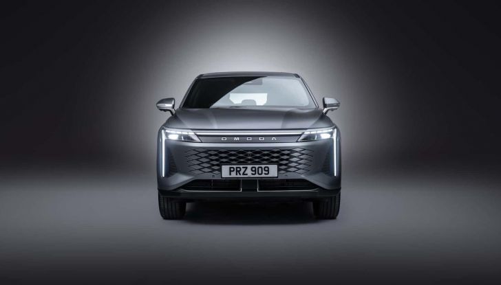 Omoda 9: prezzi di listino del SUV ibrido con consumi da city car - Foto 30 di 34