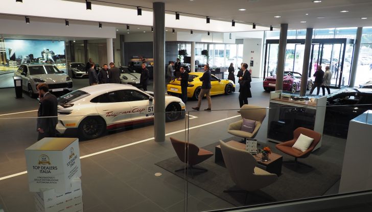 Top Dealers Italia Talk Show presso Centro Porsche Bergamo - Foto 1 di 42