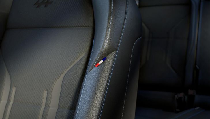 Renault Megane E-Tech Electric 2025: ora veste Alpine e si guida con un solo pedale - Foto 13 di 16