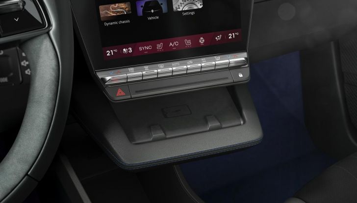 Renault Megane E-Tech Electric 2025: ora veste Alpine e si guida con un solo pedale - Foto 6 di 16