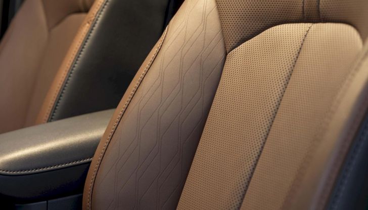 Subaru Outback 2026: con la nuova generazione abbandona le sue radici da station wagon - Foto 20 di 53