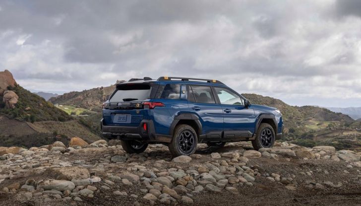 Subaru Outback 2026: con la nuova generazione abbandona le sue radici da station wagon - Foto 34 di 53