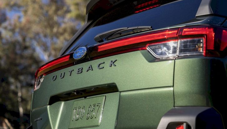 Subaru Outback 2026: con la nuova generazione abbandona le sue radici da station wagon - Foto 11 di 53