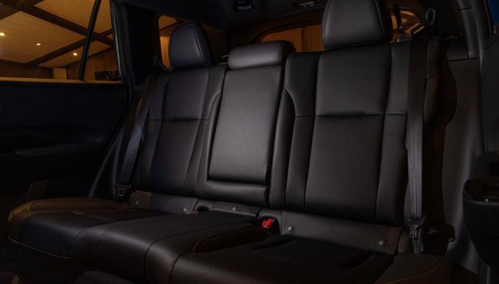 Subaru Outback 2026: con la nuova generazione abbandona le sue radici da station wagon - Foto 31 di 53