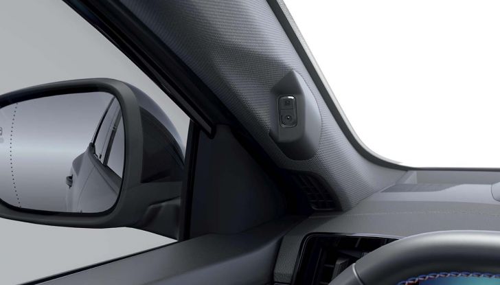 Renault Austral 2025: caratteristiche, design, allestimenti, motori e prezzi del rinnovato SUV ibrido - Foto 14 di 15