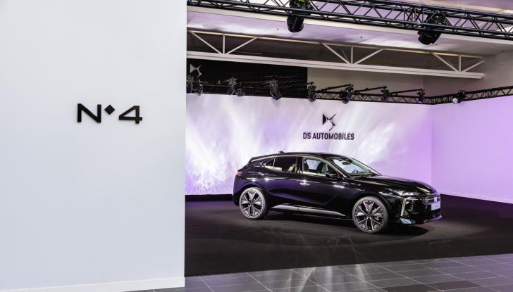 DS N°4: la compatta che punta tutto su comfort e design alla francese - Foto 42 di 66