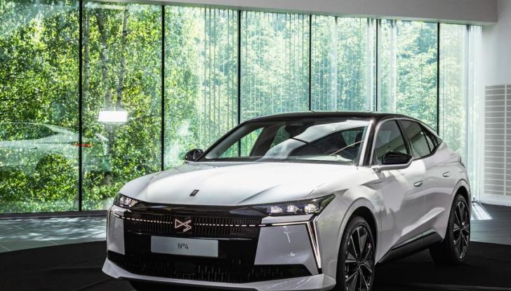 DS N°4: la compatta che punta tutto su comfort e design alla francese - Foto 47 di 66