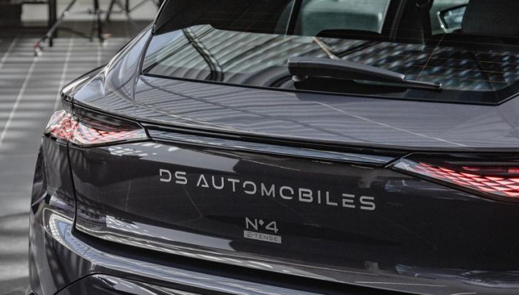 DS N°4: la compatta che punta tutto su comfort e design alla francese - Foto 28 di 66