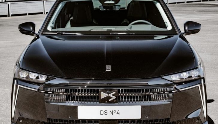 DS N°4: la compatta che punta tutto su comfort e design alla francese - Foto 54 di 66